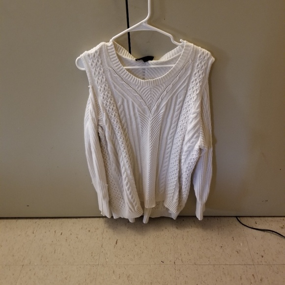 Sweater - Picture 1 of 3